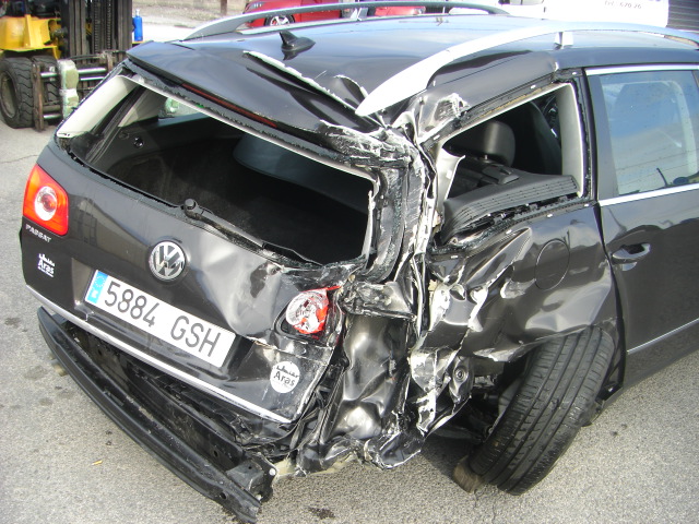 VOLKSWAGEN PASSAT VARIANT 2.0 TDI HIGHLINE 140CV