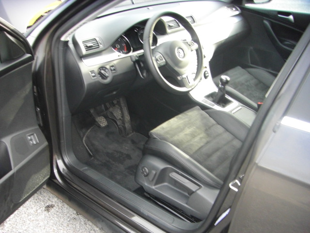 VOLKSWAGEN PASSAT VARIANT 2.0 TDI HIGHLINE 140CV