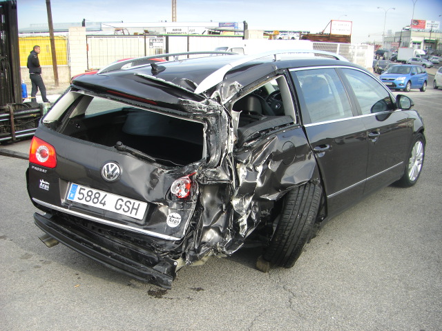 VOLKSWAGEN PASSAT VARIANT 2.0 TDI HIGHLINE 140CV