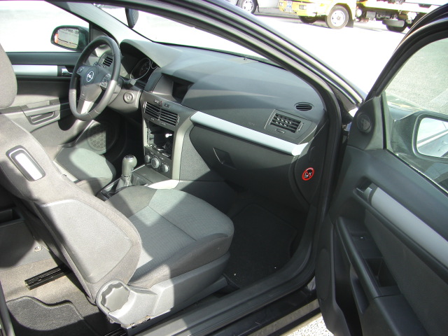 OPEL ASTRA GTC 1.7 DTI 100CV ENJOY