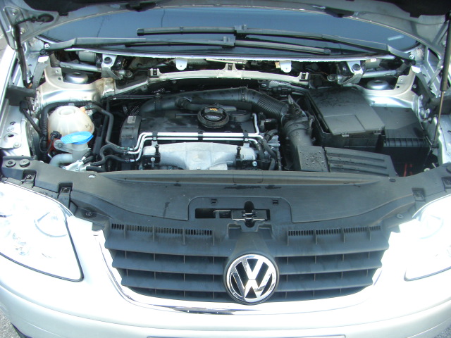 VOLKSWAGEN TOURAN 2.0 TDI 136CV 7 PLAZAS