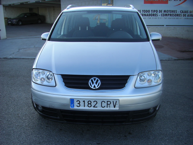 VOLKSWAGEN TOURAN 2.0 TDI 136CV 7 PLAZAS