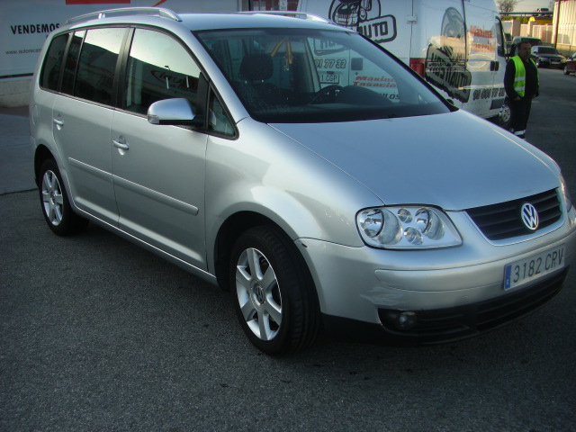 VOLKSWAGEN TOURAN 2.0 TDI 136CV 7 PLAZAS