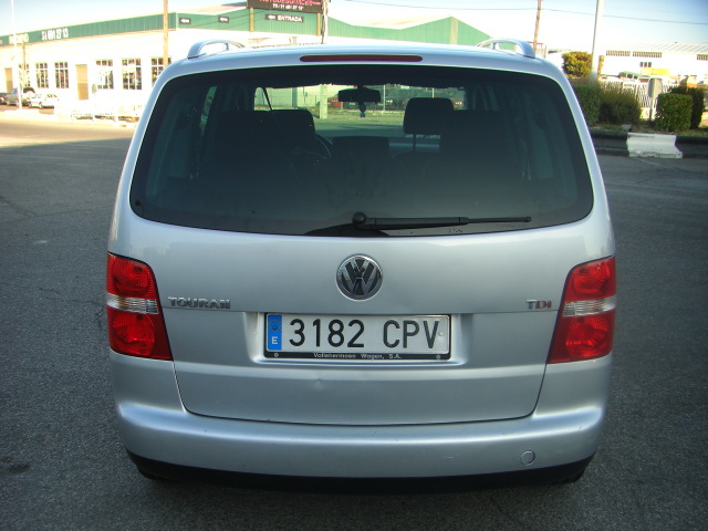 VOLKSWAGEN TOURAN 2.0 TDI 136CV 7 PLAZAS