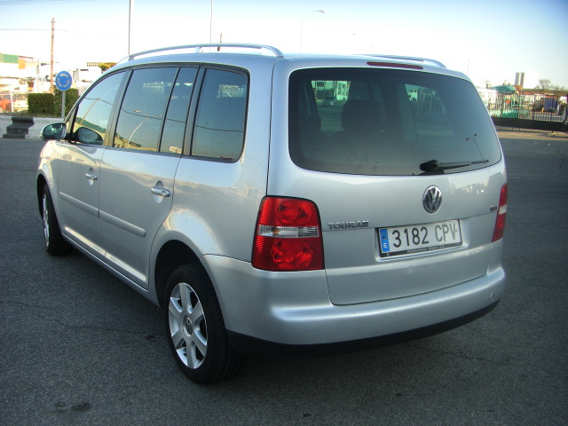 VOLKSWAGEN TOURAN 2.0 TDI 136CV 7 PLAZAS