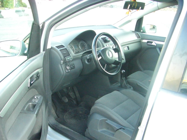 VOLKSWAGEN TOURAN 2.0 TDI 136CV 7 PLAZAS