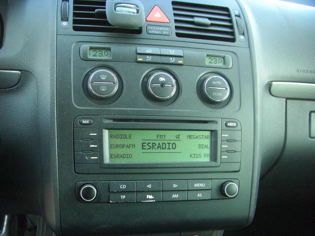 VOLKSWAGEN TOURAN 2.0 TDI 136CV 7 PLAZAS