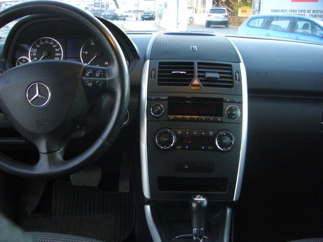 MERCEDES BENZ A 200 CDI  139CV