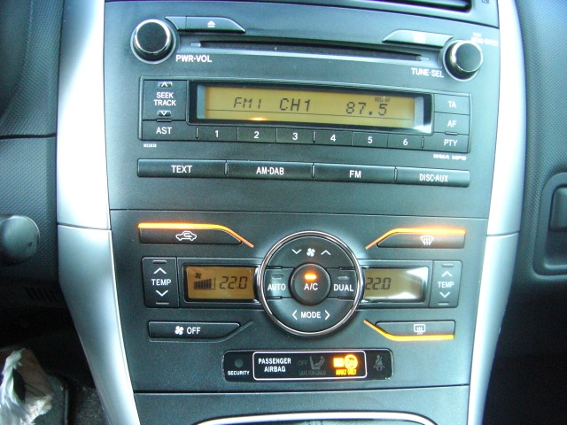 TOYOTA AURIS 1.6 GASOLINA 131CV