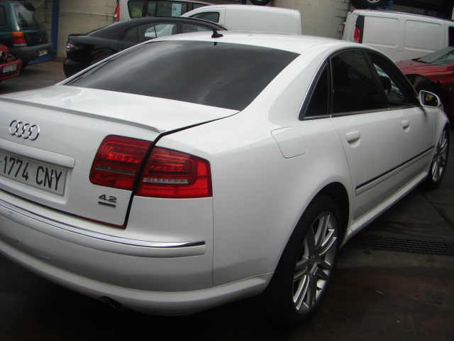 AUDI A-8 4.2 TDI QUATTRO 334CV AUTOMATICO
