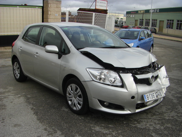 TOYOTA AURIS LUNA 2.0 D4D 126CV