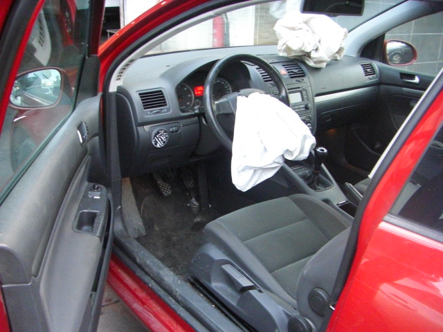 VOLKSWAGEN GOLF 1.9 TDI 105CV