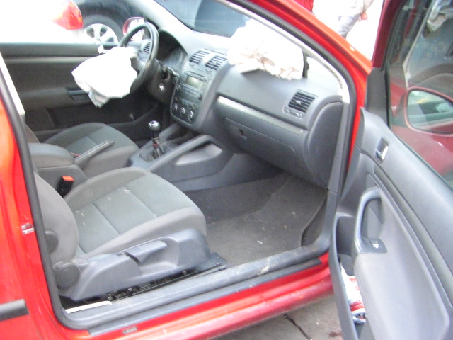 VOLKSWAGEN GOLF 1.9 TDI 105CV