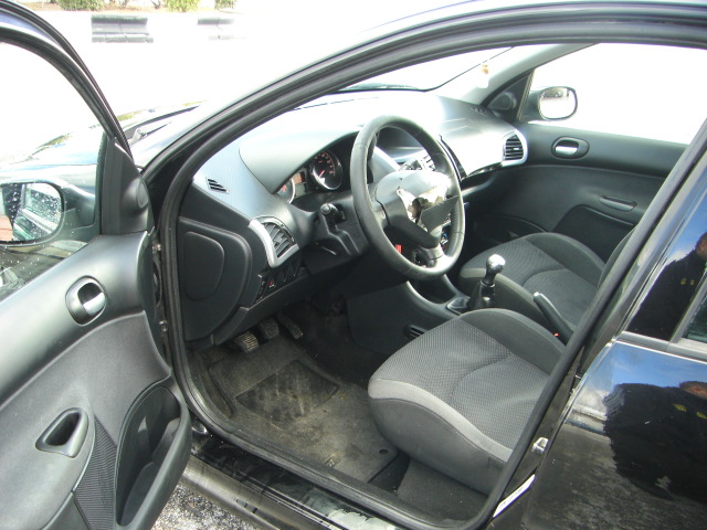 PEUGEOT 206 + 1.4 HDI 70CV