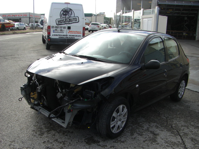 PEUGEOT 206 + 1.4 HDI 70CV