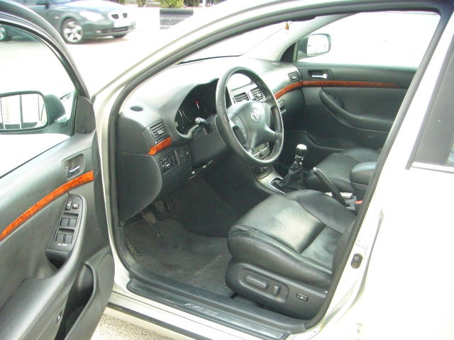 TOYOTA AVENSIS 2.2 D4D AVANT 177CV
