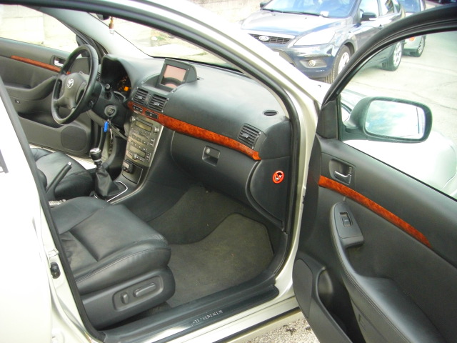 TOYOTA AVENSIS 2.2 D4D AVANT 177CV