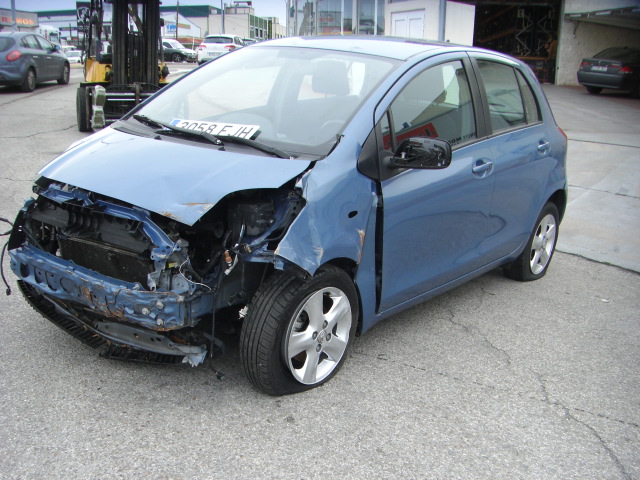 TOYOTA YARIS 1.3 GASOLINA 87CV AUTOMATICO