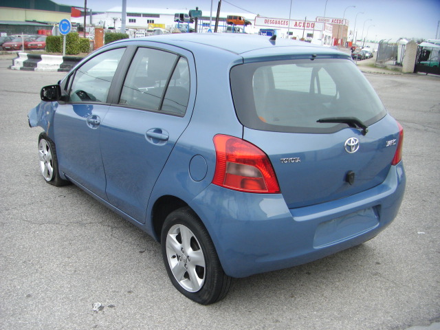 TOYOTA YARIS 1.3 GASOLINA 87CV AUTOMATICO