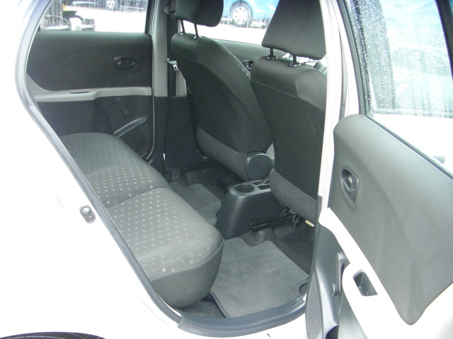 TOYOTA YARIS 1.3 GASOLINA 87CV