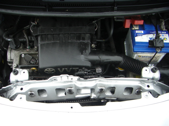 TOYOTA YARIS 1.3 GASOLINA 87CV