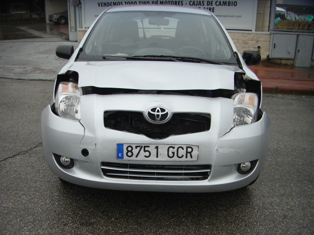 TOYOTA YARIS 1.3 GASOLINA 87CV