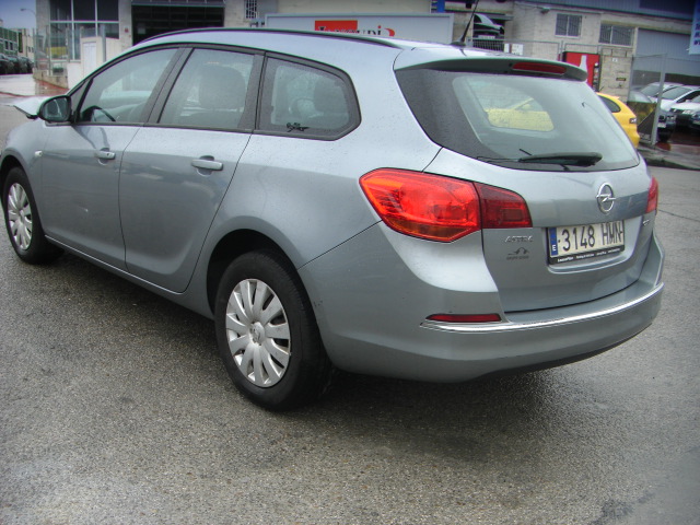 OPEL ASTRA FAMILIAR 1.7 CDTI 110CV