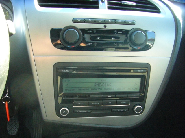 SEAT LEON 1.6 TDI STYLE 105CV