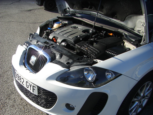 SEAT LEON 1.6 TDI STYLE 105CV