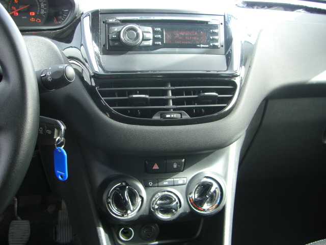 PEUGEOT 208 1.4 HDI 68CV