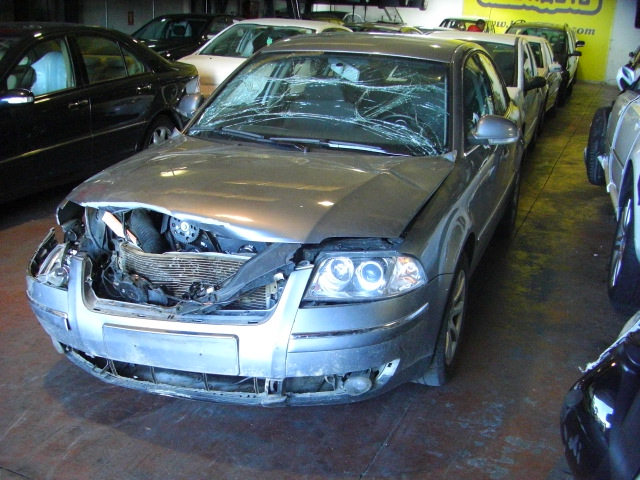 VOLKSWAGEN PASSAT 1.9 TDI 130CV