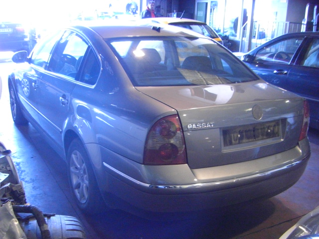 VOLKSWAGEN PASSAT 1.9 TDI 130CV