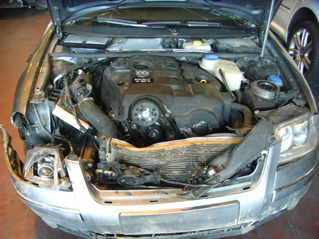 VOLKSWAGEN PASSAT 1.9 TDI 130CV