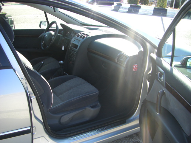 PEUGEOT 407 2.0 HDI 126CV CONFORT