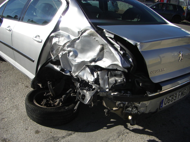 PEUGEOT 407 2.0 HDI 126CV CONFORT