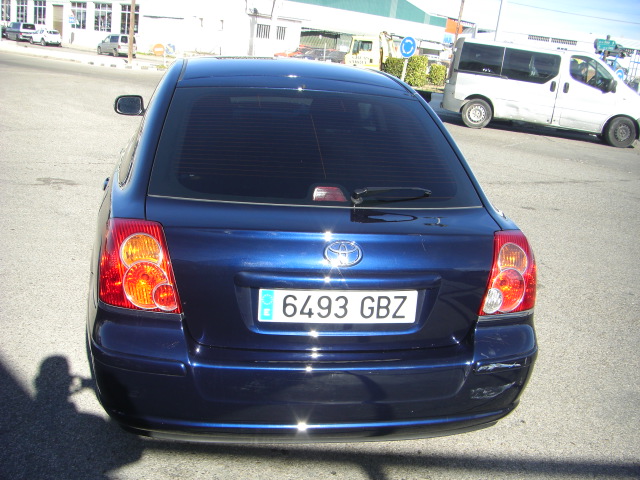 TOYOTA AVENSIS 2.2 D4D 126CV