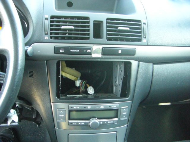 TOYOTA AVENSIS 2.2 D4D 126CV