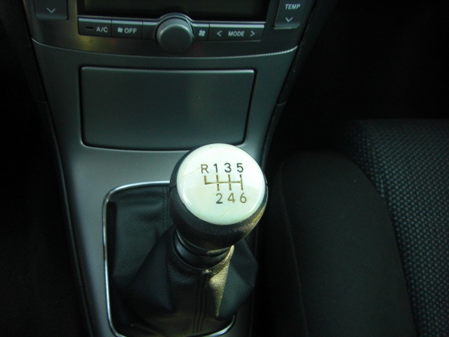 TOYOTA AVENSIS 2.2 D4D 126CV