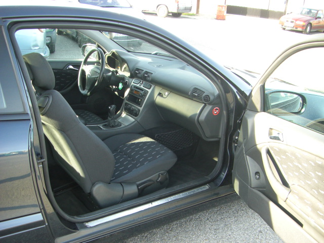 MERCEDES BENZ C-180 GASOLINA 142CV