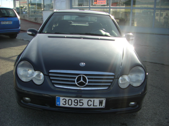 MERCEDES BENZ C-180 GASOLINA 142CV