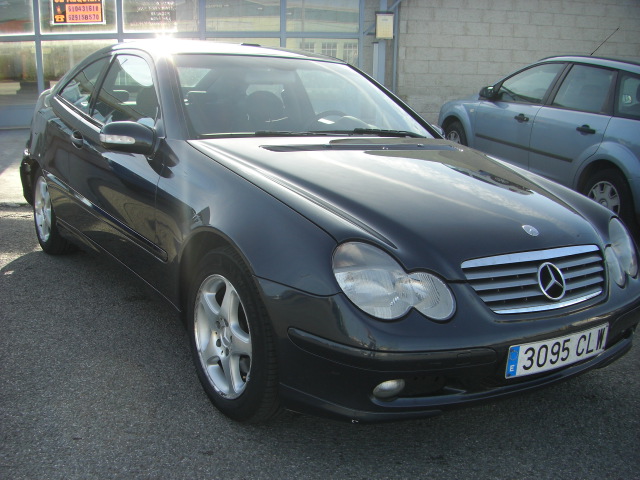 MERCEDES BENZ C-180 GASOLINA 142CV
