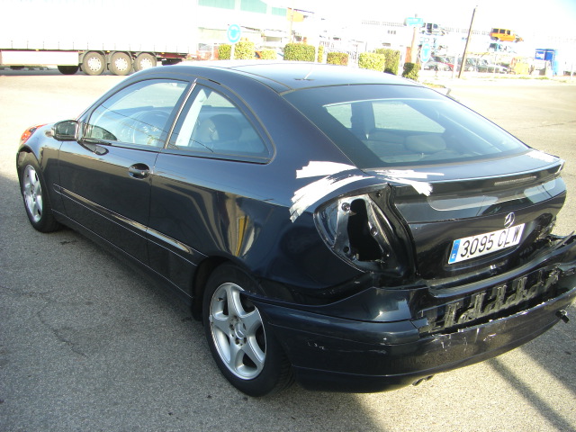 MERCEDES BENZ C-180 GASOLINA 142CV
