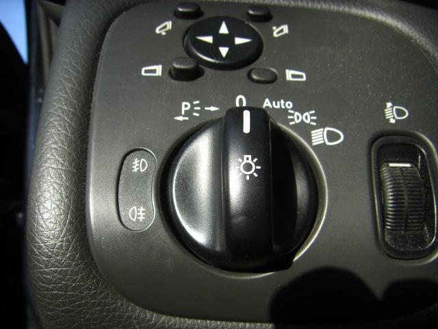 MERCEDES BENZ C-180 GASOLINA 142CV