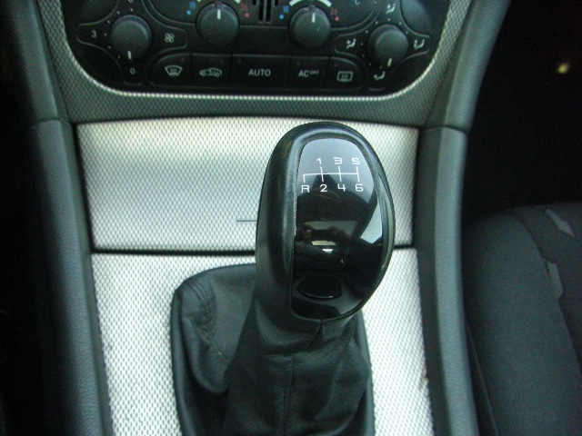 MERCEDES BENZ C-180 GASOLINA 142CV