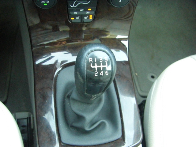 VOLVO V-50 SUMMUM 2.0 D 136CV