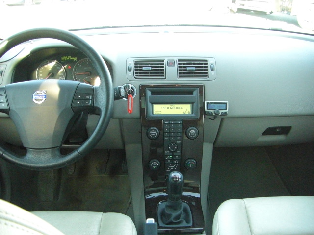 VOLVO V-50 SUMMUM 2.0 D 136CV