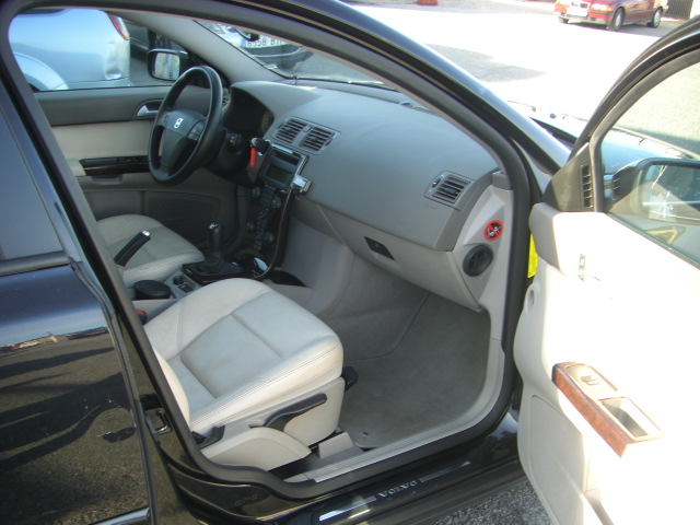 VOLVO V-50 SUMMUM 2.0 D 136CV