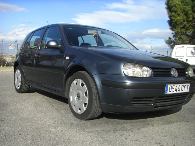 VOLKSWAGEN GOLF IV 1.9 TDI 100CV