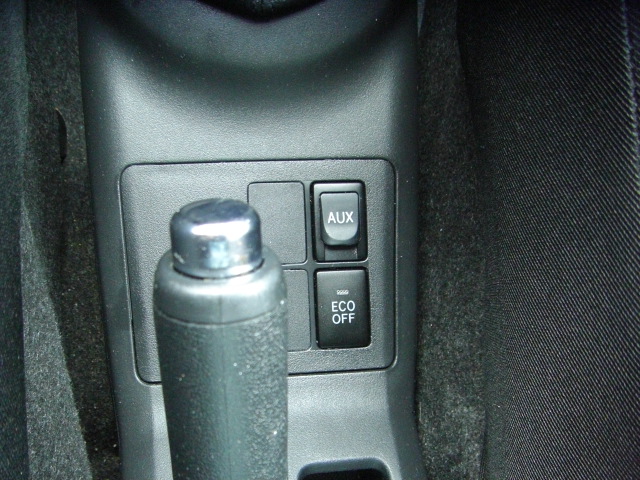 TOYOTA YARIS 1.3 GASOLINA 100CV