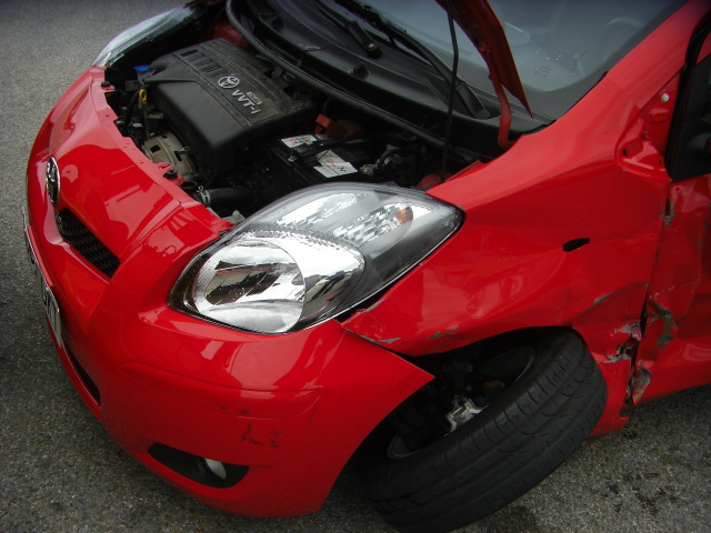 TOYOTA YARIS 1.3 GASOLINA 100CV